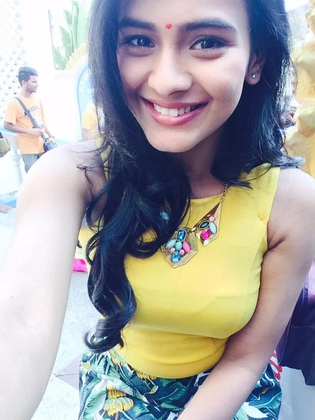 hebbah Patel 001